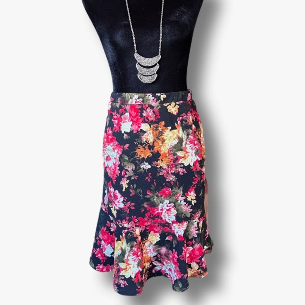 Nordstrom Pleione Black & Red Floral Skirt